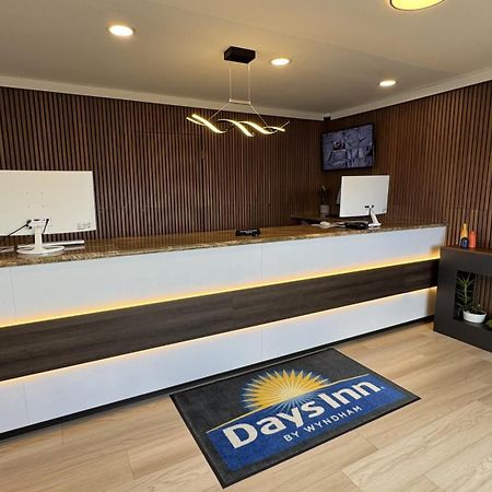 Days Inn By Wyndham Ridgecrest Near China Lake Naval Station Экстерьер фото